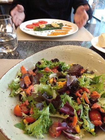 Cross Bar Restaurant